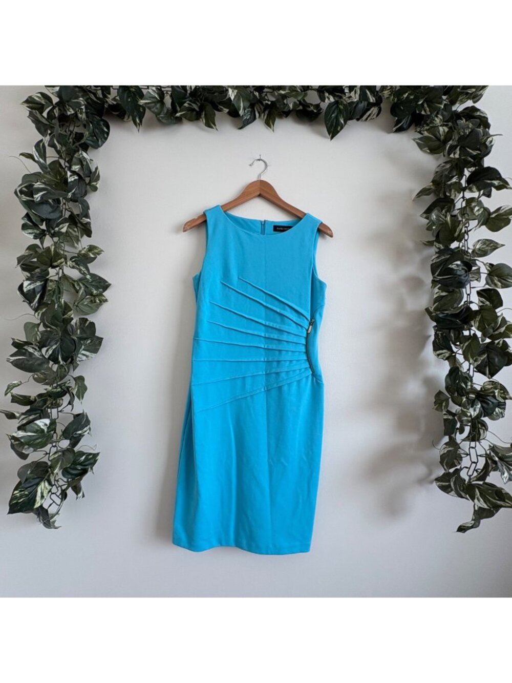 Ivanka Trump Sleeveless Sunburst Sheath Mini Dress Blue Women’s Size 8